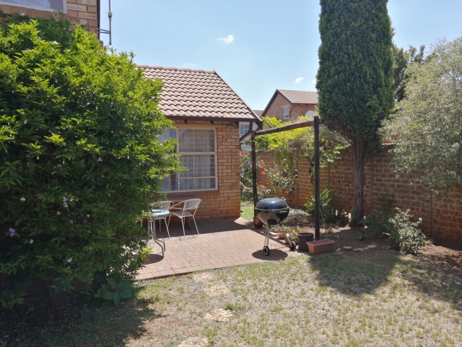 To Let 3 Bedroom Property for Rent in Pomona Gauteng