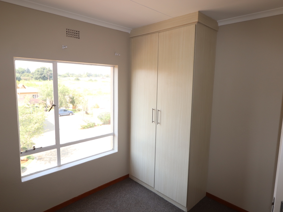 2 Bedroom Property for Sale in Pomona AH Gauteng