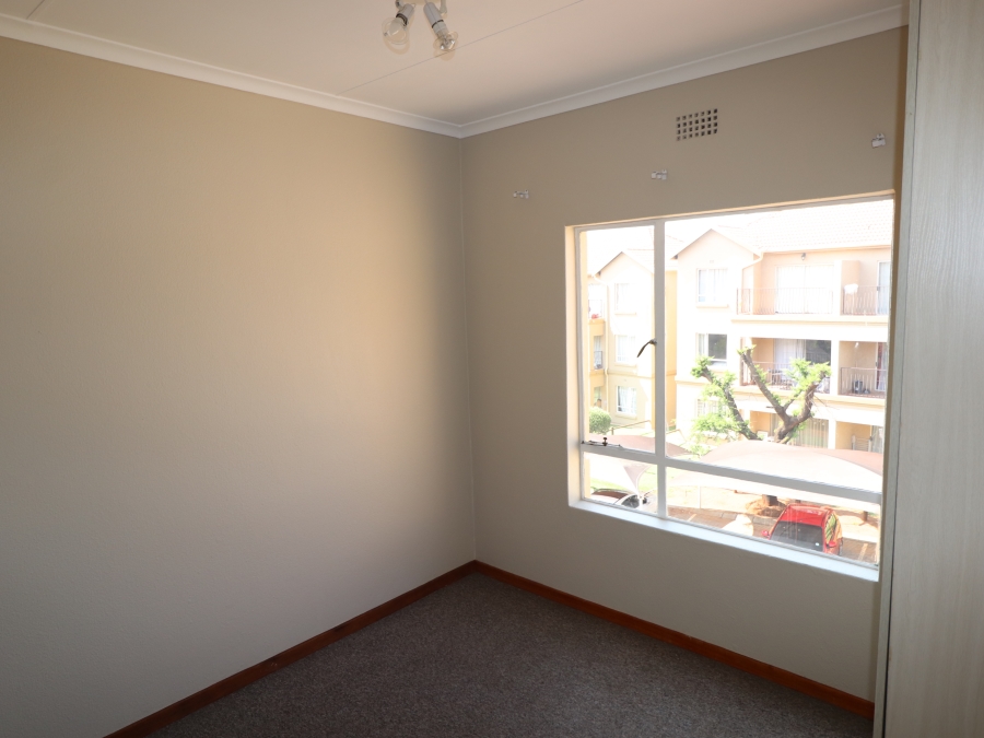 2 Bedroom Property for Sale in Pomona AH Gauteng