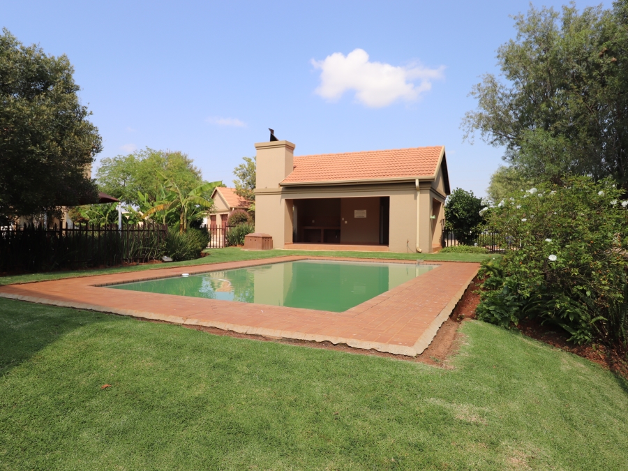 2 Bedroom Property for Sale in Pomona AH Gauteng