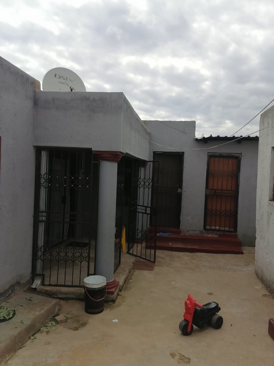 9 Bedroom Property for Sale in Olievenhoutbosch Gauteng