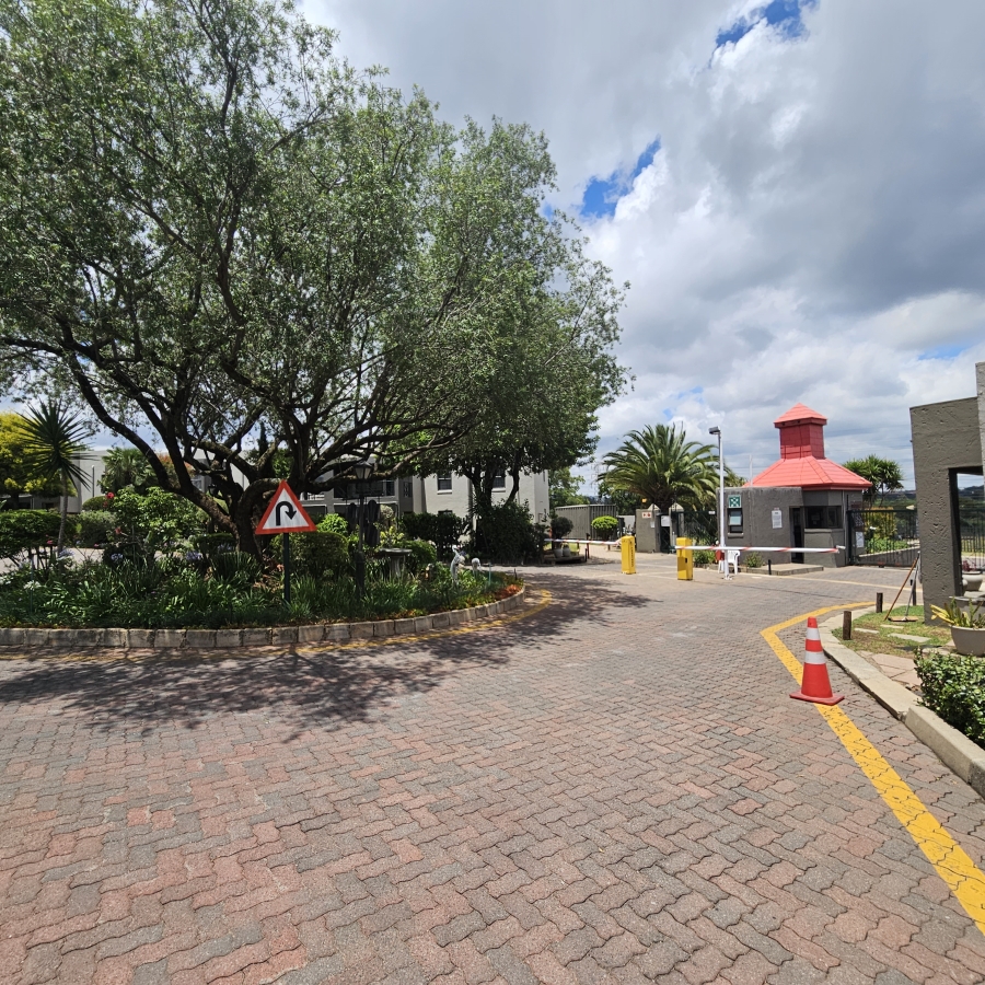 3 Bedroom Property for Sale in Marais Steyn Park Gauteng