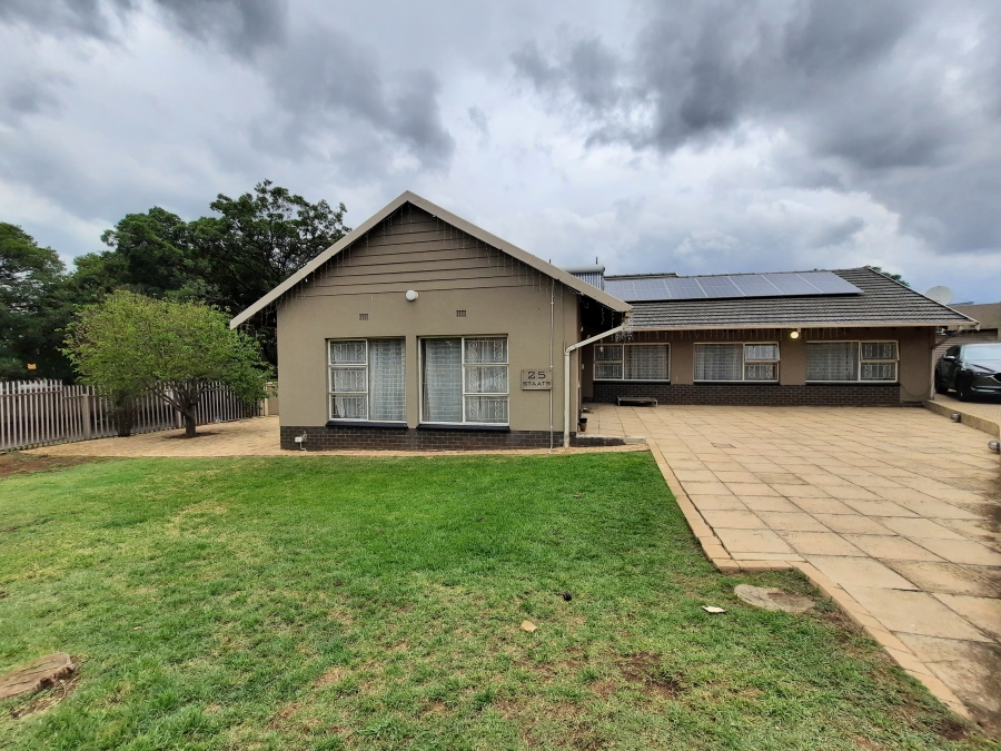 4 Bedroom Property for Sale in Ravensklip Gauteng