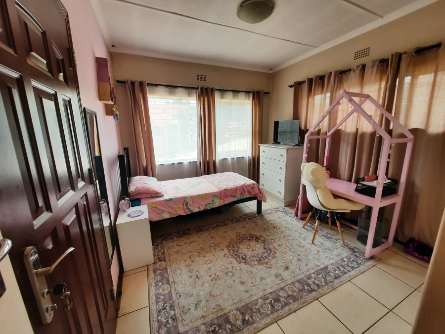 4 Bedroom Property for Sale in Ravensklip Gauteng