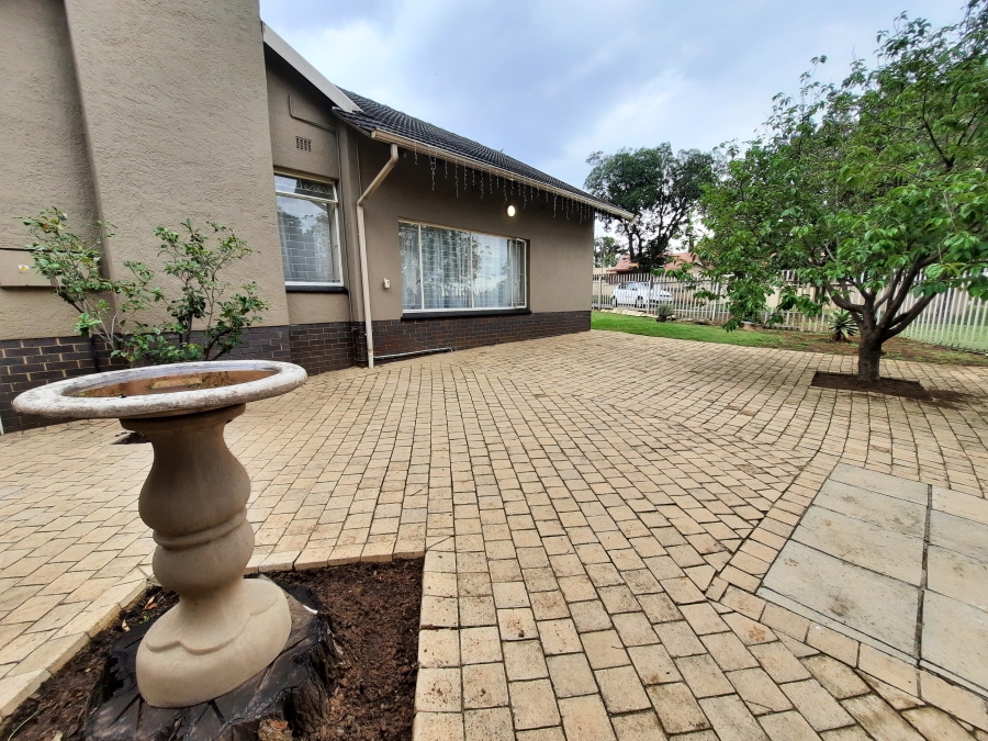 4 Bedroom Property for Sale in Ravensklip Gauteng