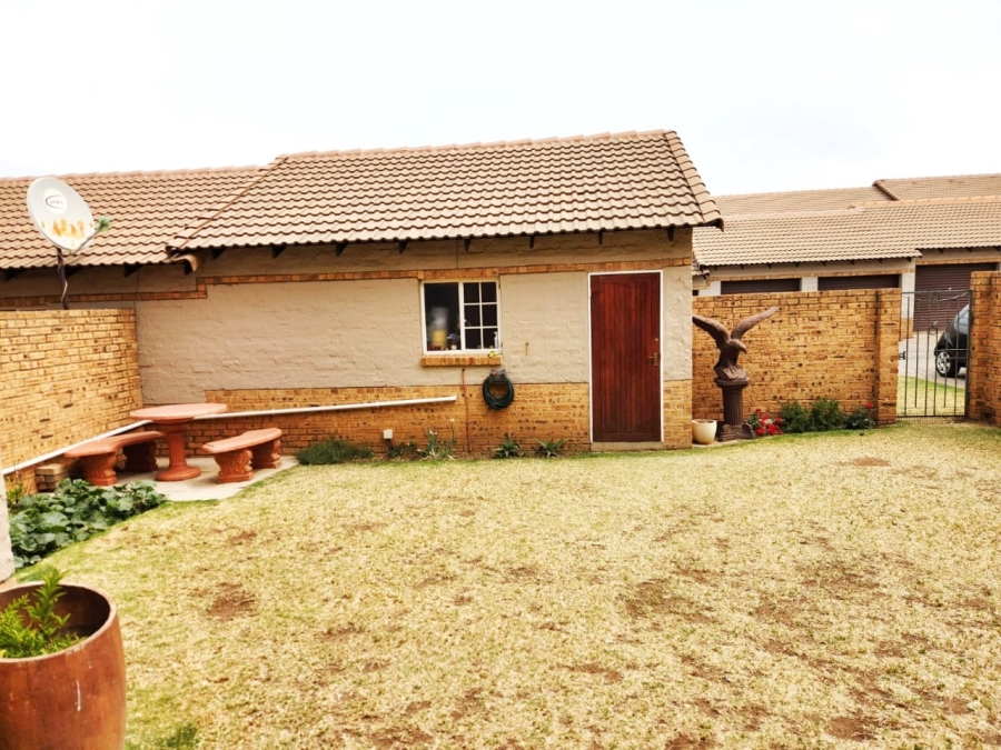 To Let 3 Bedroom Property for Rent in Noordwyk Gauteng