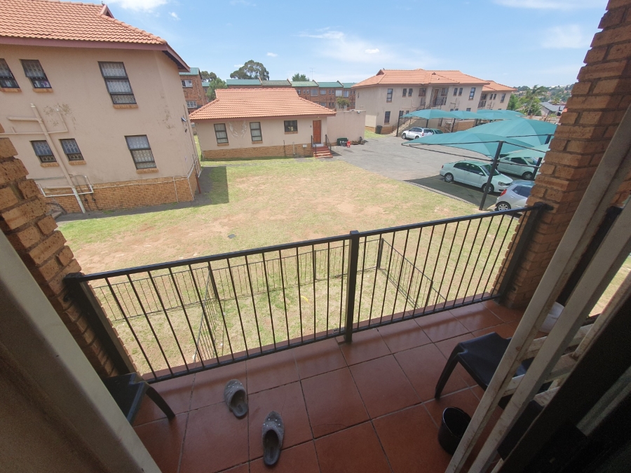 2 Bedroom Property for Sale in Lindhaven Gauteng