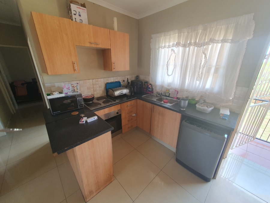 2 Bedroom Property for Sale in Lindhaven Gauteng