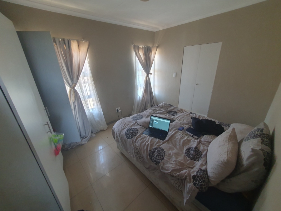 2 Bedroom Property for Sale in Lindhaven Gauteng