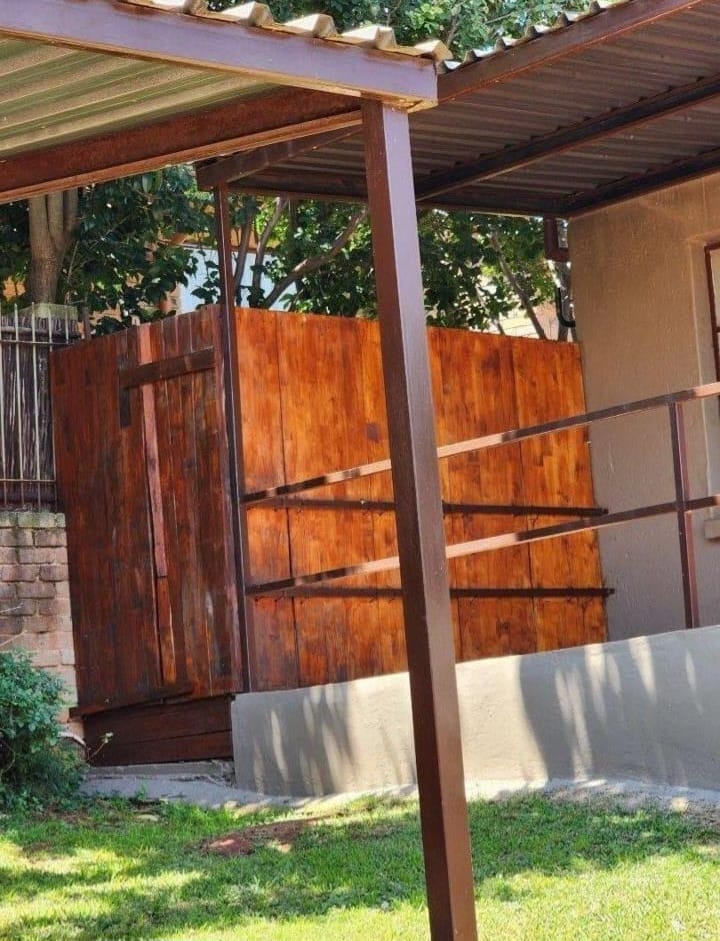 To Let 2 Bedroom Property for Rent in Roodekrans Gauteng