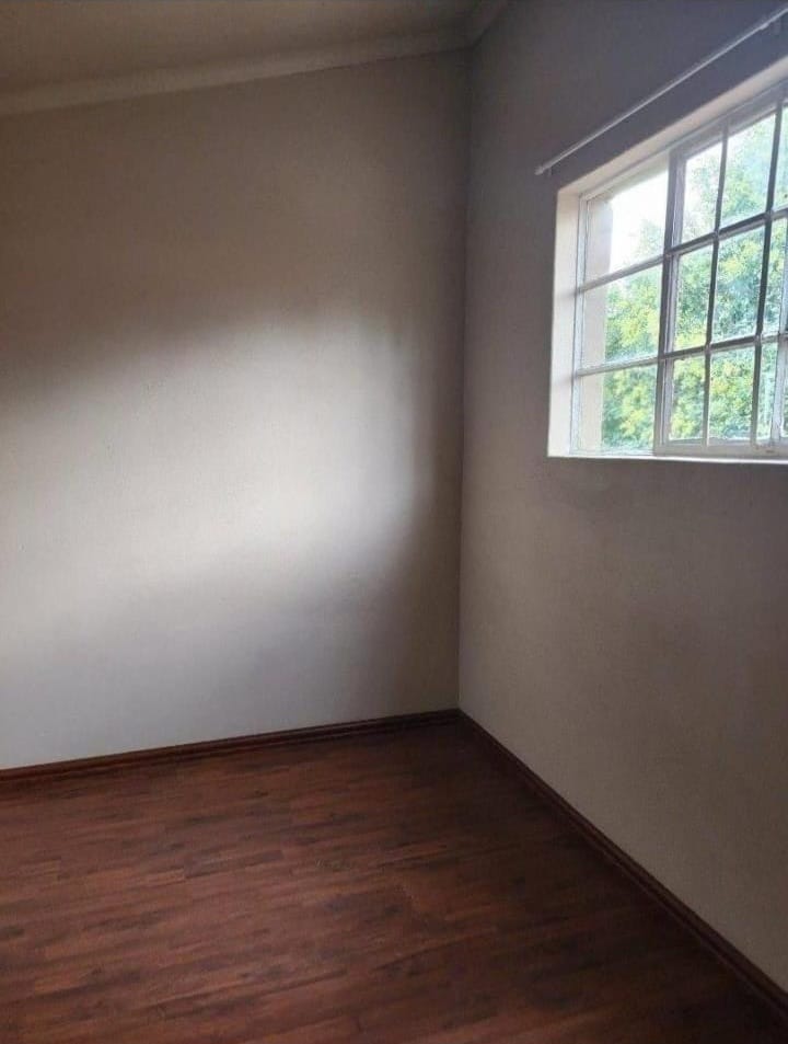 To Let 2 Bedroom Property for Rent in Roodekrans Gauteng