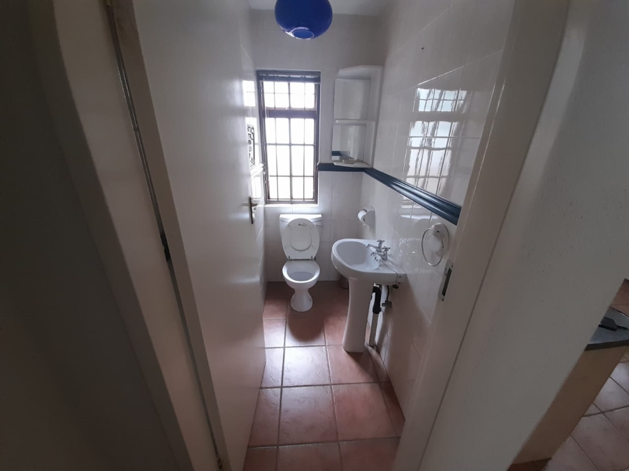 To Let 2 Bedroom Property for Rent in Faerie Glen Gauteng