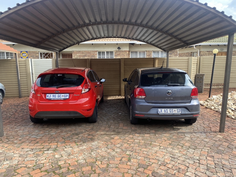 To Let 3 Bedroom Property for Rent in Doornpoort Gauteng