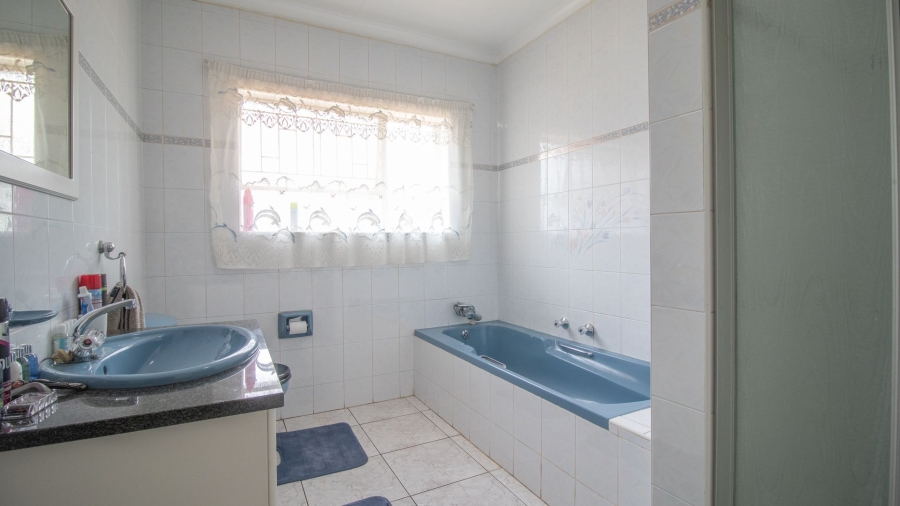 4 Bedroom Property for Sale in Sunward Park Gauteng