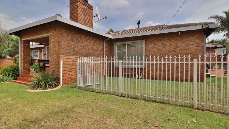 4 Bedroom Property for Sale in Sunward Park Gauteng