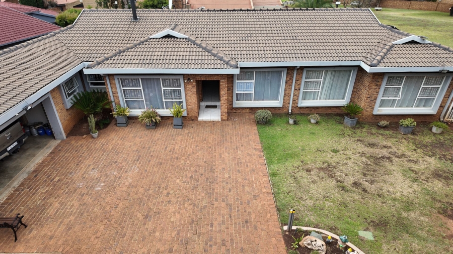 4 Bedroom Property for Sale in Sunward Park Gauteng