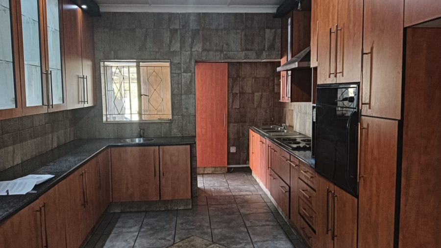 5 Bedroom Property for Sale in Kempton Park Ext 4 Gauteng