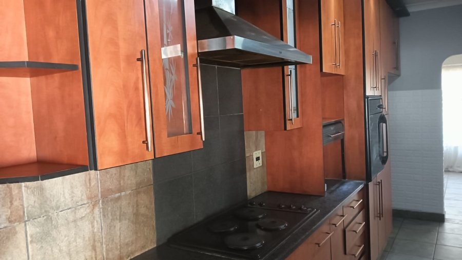 5 Bedroom Property for Sale in Kempton Park Ext 4 Gauteng