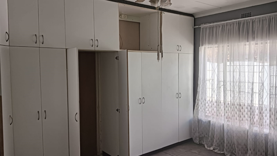 5 Bedroom Property for Sale in Kempton Park Ext 4 Gauteng