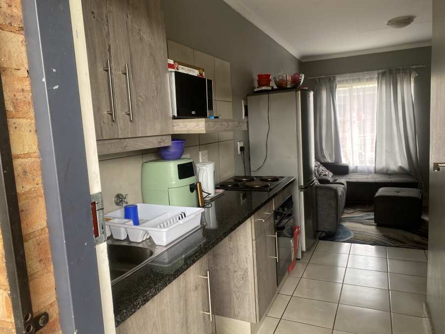 To Let 2 Bedroom Property for Rent in Mahube Valley Gauteng