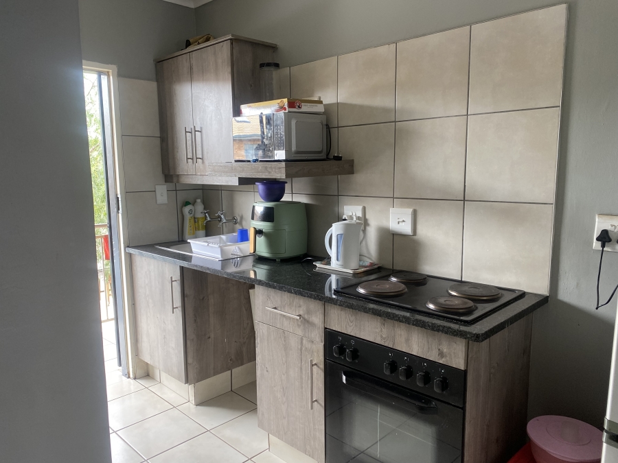 To Let 2 Bedroom Property for Rent in Mahube Valley Gauteng