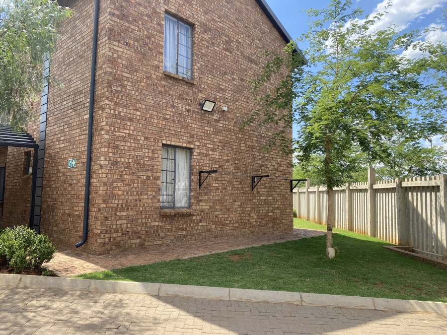 To Let 2 Bedroom Property for Rent in Mahube Valley Gauteng