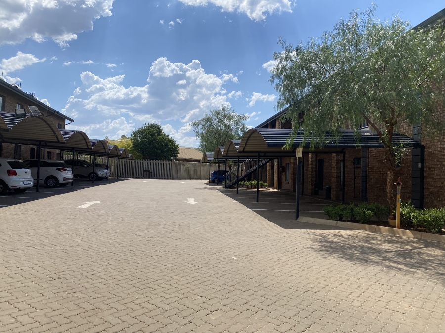 To Let 2 Bedroom Property for Rent in Mahube Valley Gauteng