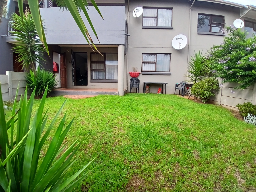 To Let 2 Bedroom Property for Rent in Rynfield A H Gauteng