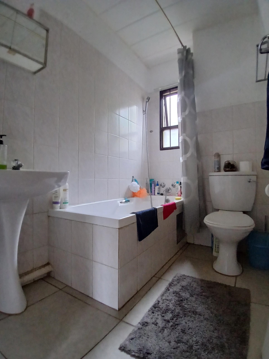 To Let 2 Bedroom Property for Rent in Rynfield A H Gauteng