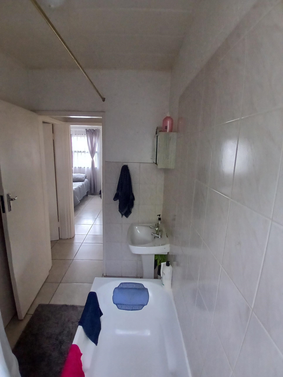 To Let 2 Bedroom Property for Rent in Rynfield A H Gauteng