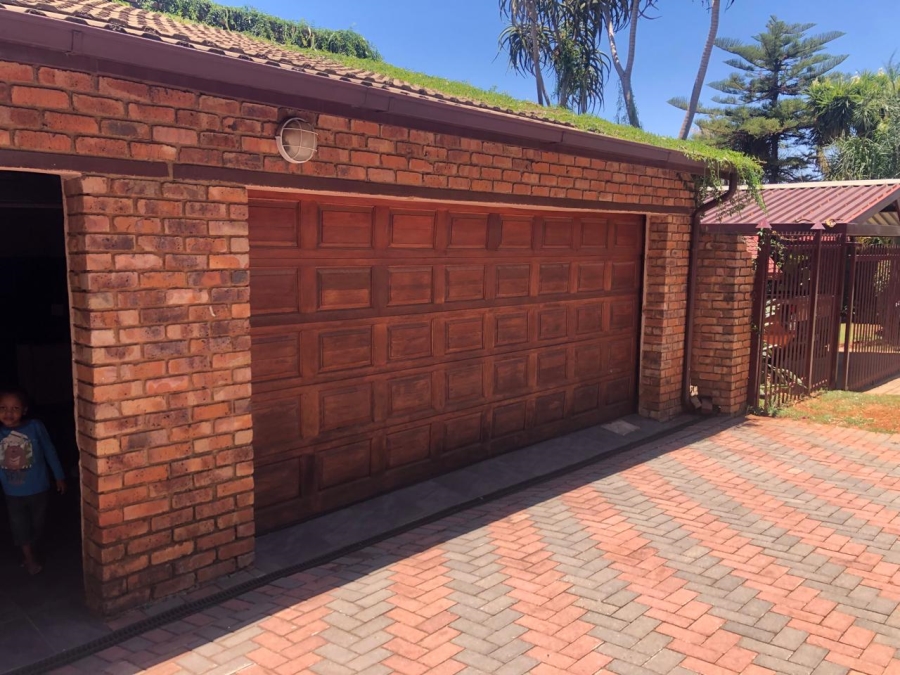 4 Bedroom Property for Sale in Garsfontein Gauteng