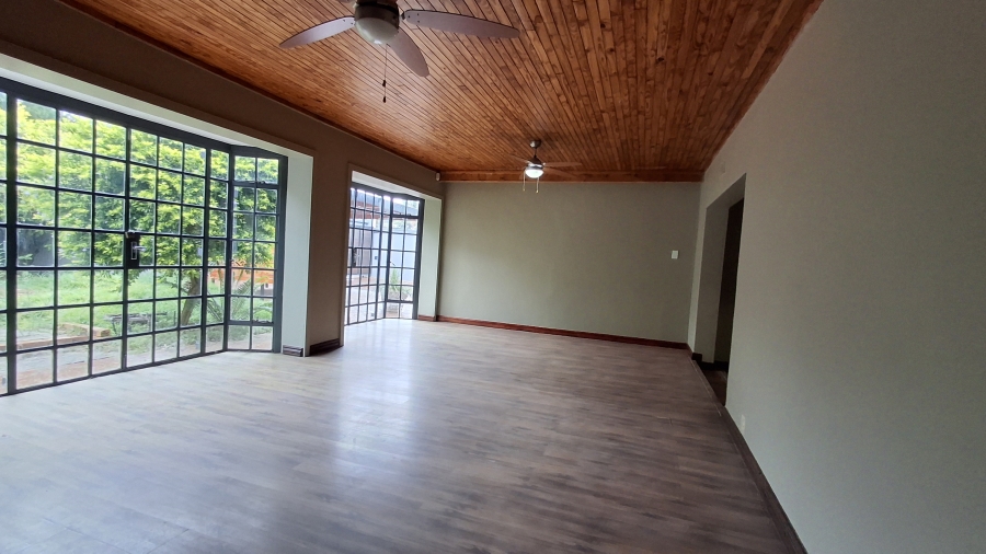 5 Bedroom Property for Sale in Sinoville Gauteng