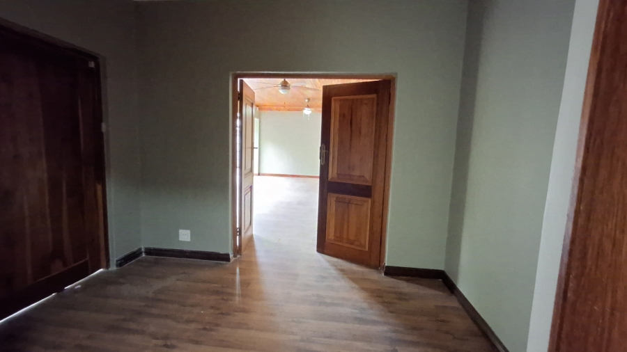 5 Bedroom Property for Sale in Sinoville Gauteng