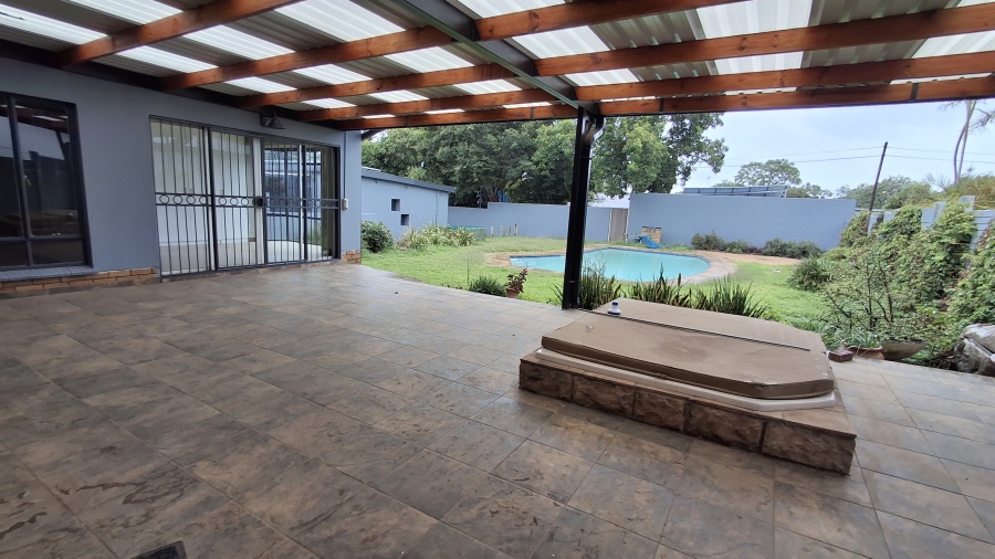 5 Bedroom Property for Sale in Sinoville Gauteng