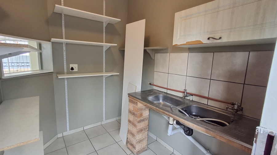 5 Bedroom Property for Sale in Sinoville Gauteng