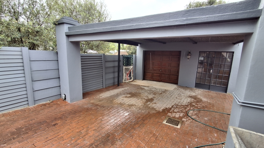 5 Bedroom Property for Sale in Sinoville Gauteng