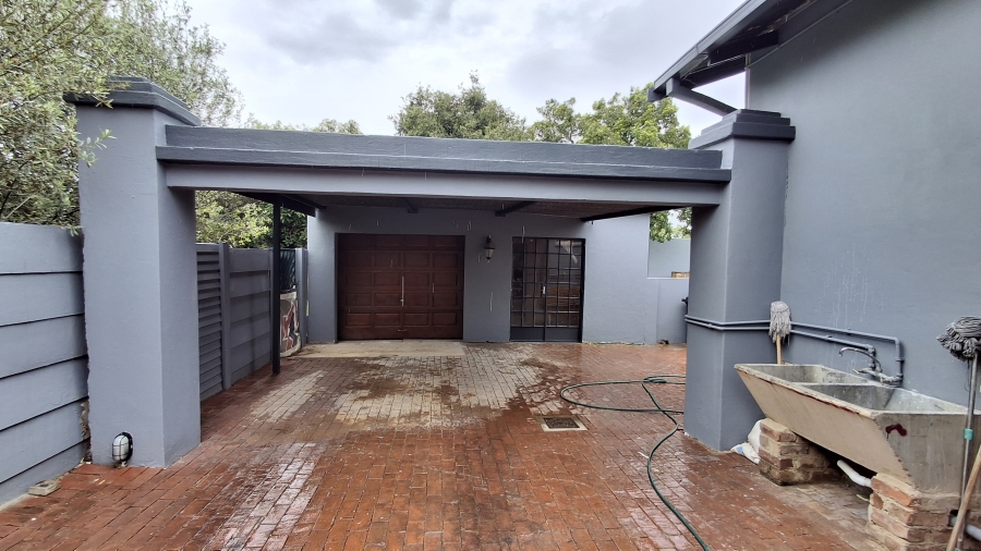 5 Bedroom Property for Sale in Sinoville Gauteng