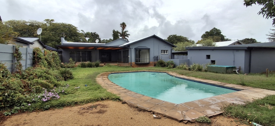 5 Bedroom Property for Sale in Sinoville Gauteng