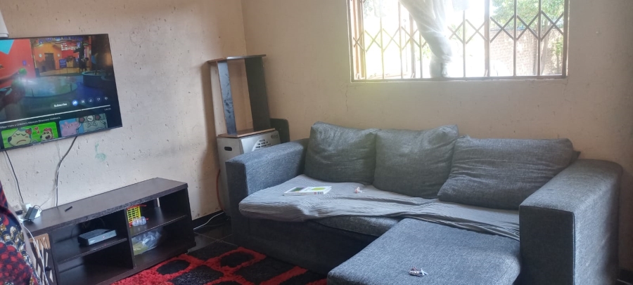 To Let 1 Bedroom Property for Rent in Birchleigh North Gauteng