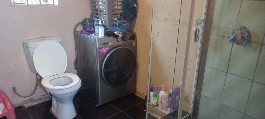 To Let 1 Bedroom Property for Rent in Birchleigh North Gauteng