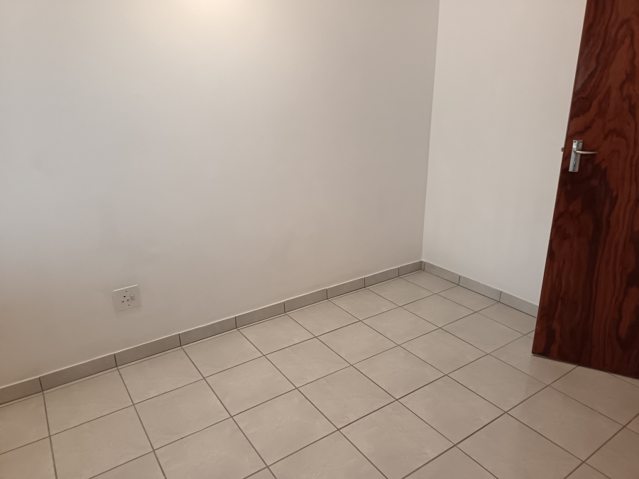 To Let 3 Bedroom Property for Rent in Discovery Gauteng