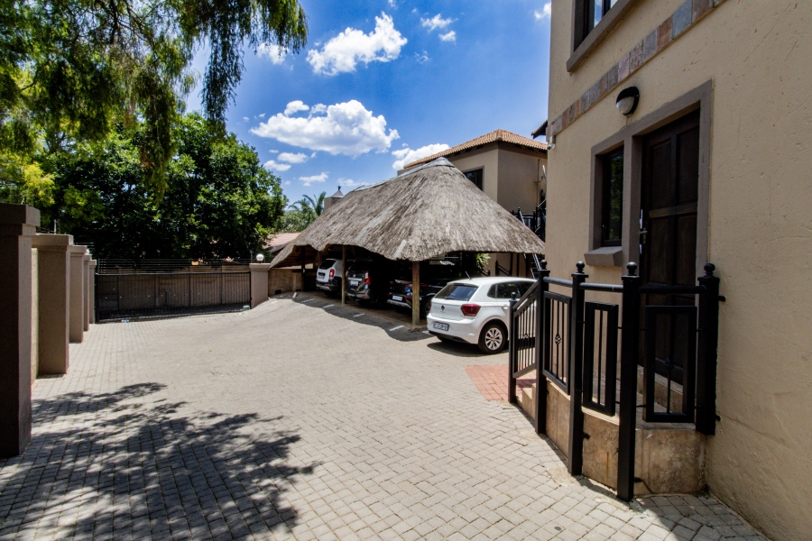 Commercial Property for Sale in Rooihuiskraal Gauteng