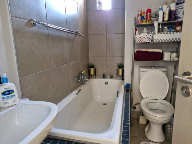 2 Bedroom Property for Sale in Elardus Park Gauteng