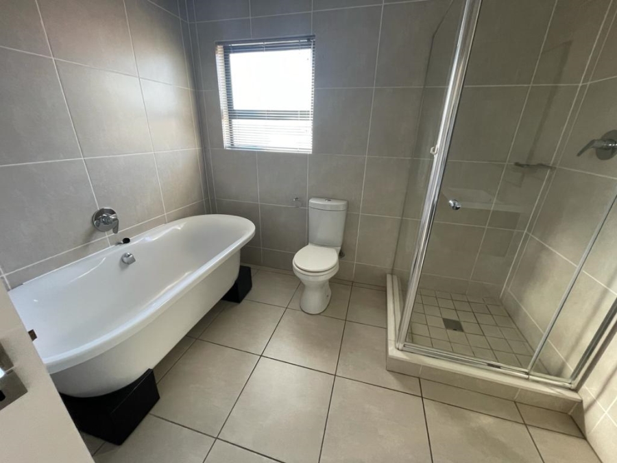 To Let 2 Bedroom Property for Rent in Greenstone Hill Gauteng