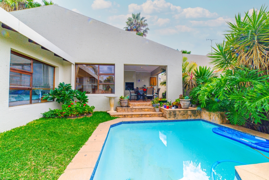 3 Bedroom Property for Sale in Lonehill Gauteng