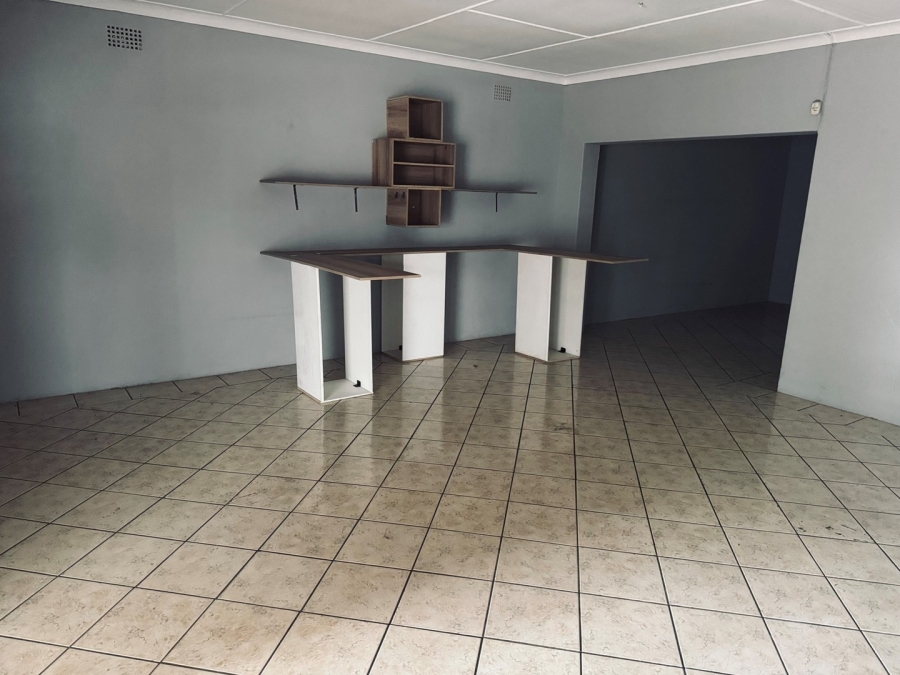 To Let 3 Bedroom Property for Rent in Glen Marais Gauteng