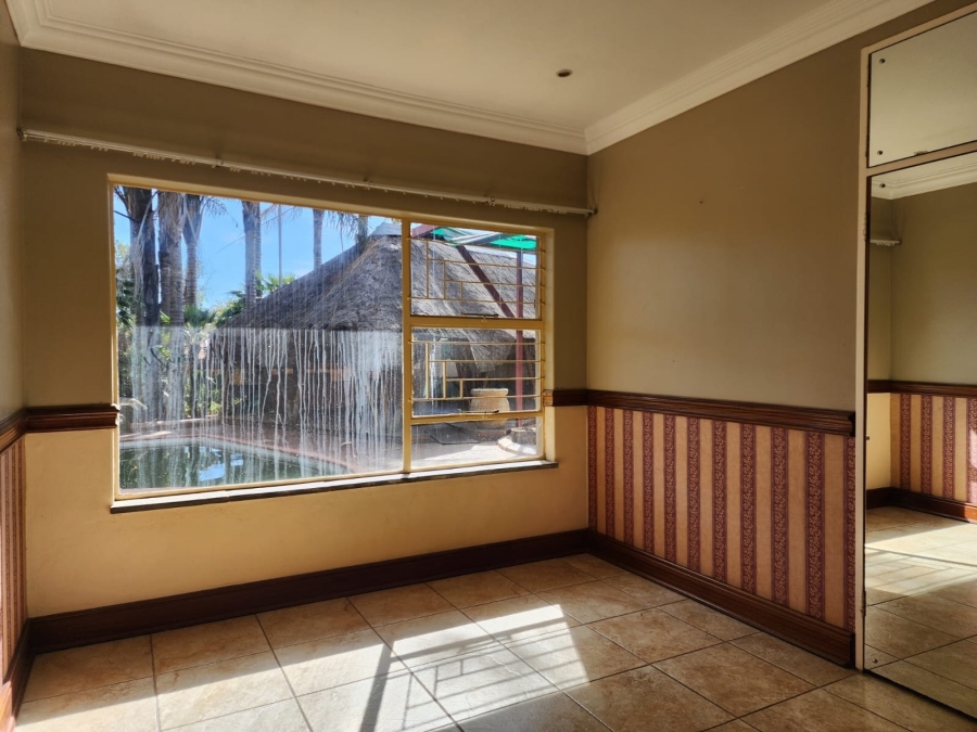 To Let 3 Bedroom Property for Rent in Glen Marais Gauteng