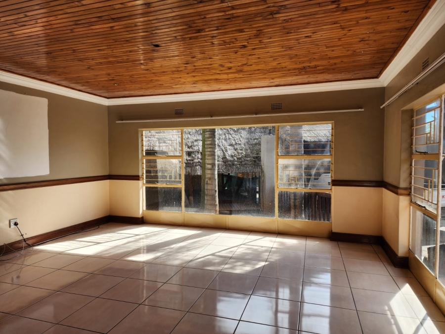 To Let 3 Bedroom Property for Rent in Glen Marais Gauteng