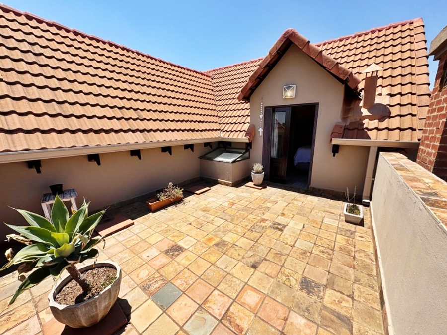 To Let 3 Bedroom Property for Rent in Highveld Gauteng