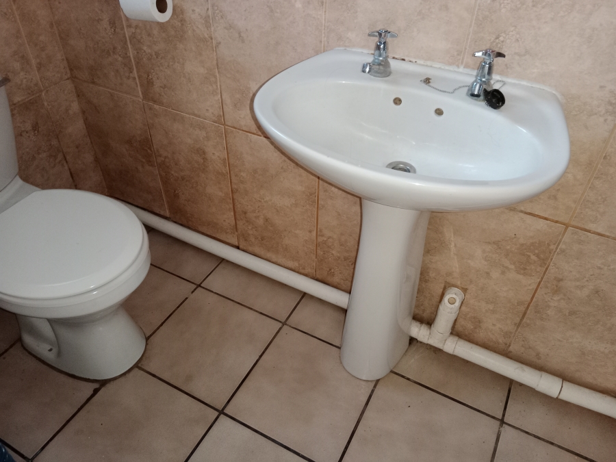 1 Bedroom Property for Sale in Riviera Gauteng